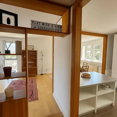 Skyline In Center - View Apartment